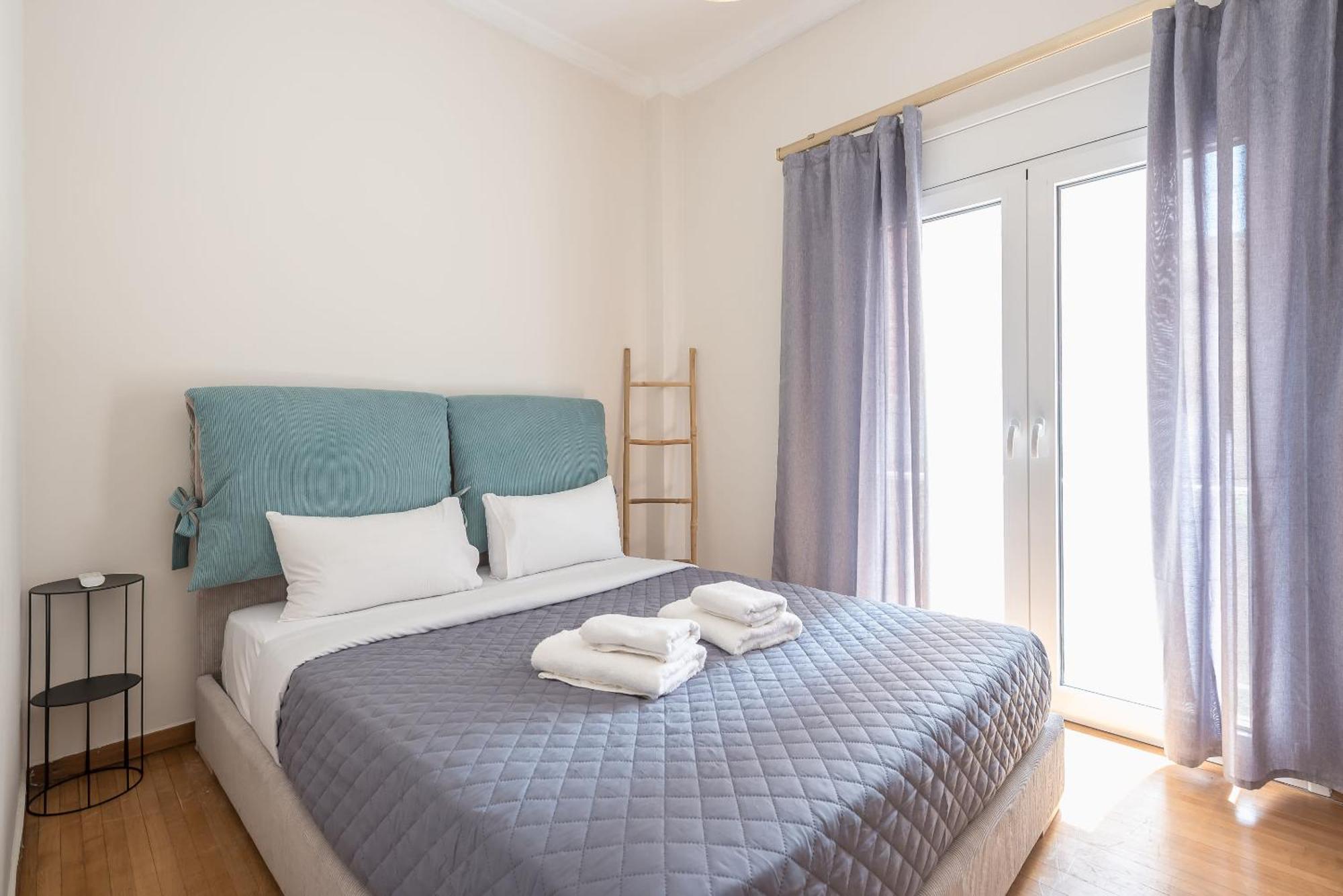 Stylish 2 Bd Urban Retreat Near Panormou Metro Apartment Athens Exterior photo