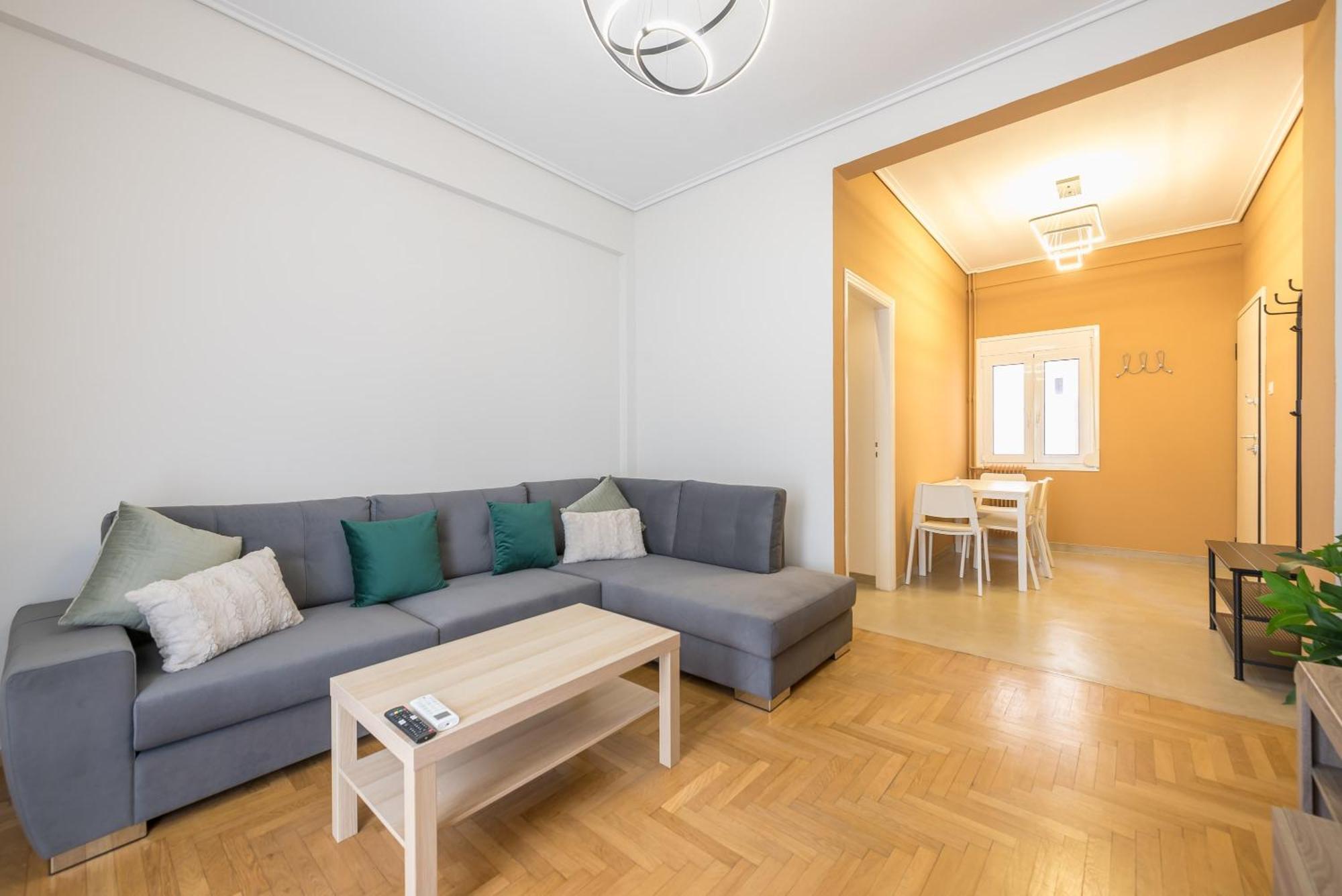 Stylish 2 Bd Urban Retreat Near Panormou Metro Apartment Athens Exterior photo